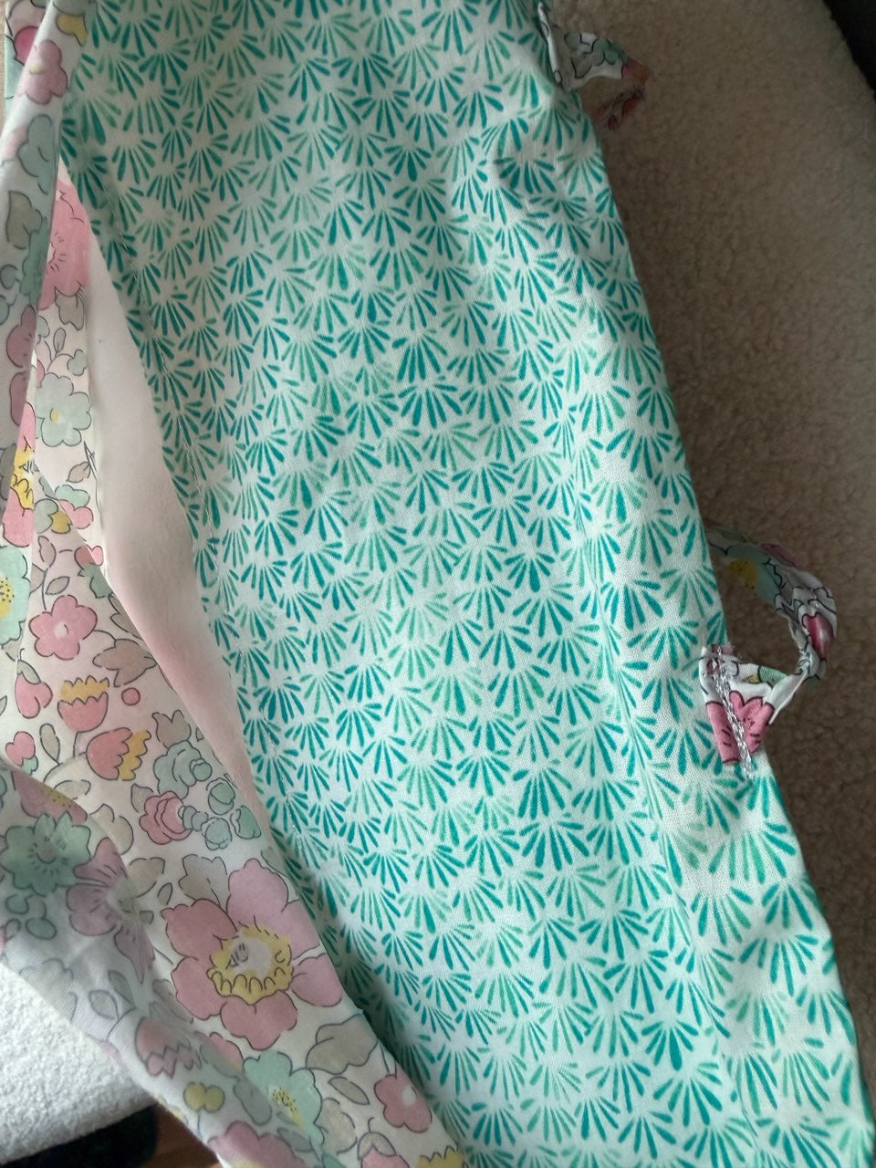 Doublure intérieure en coton imprimé éventails verts du coussin en Liberty, cousu main
