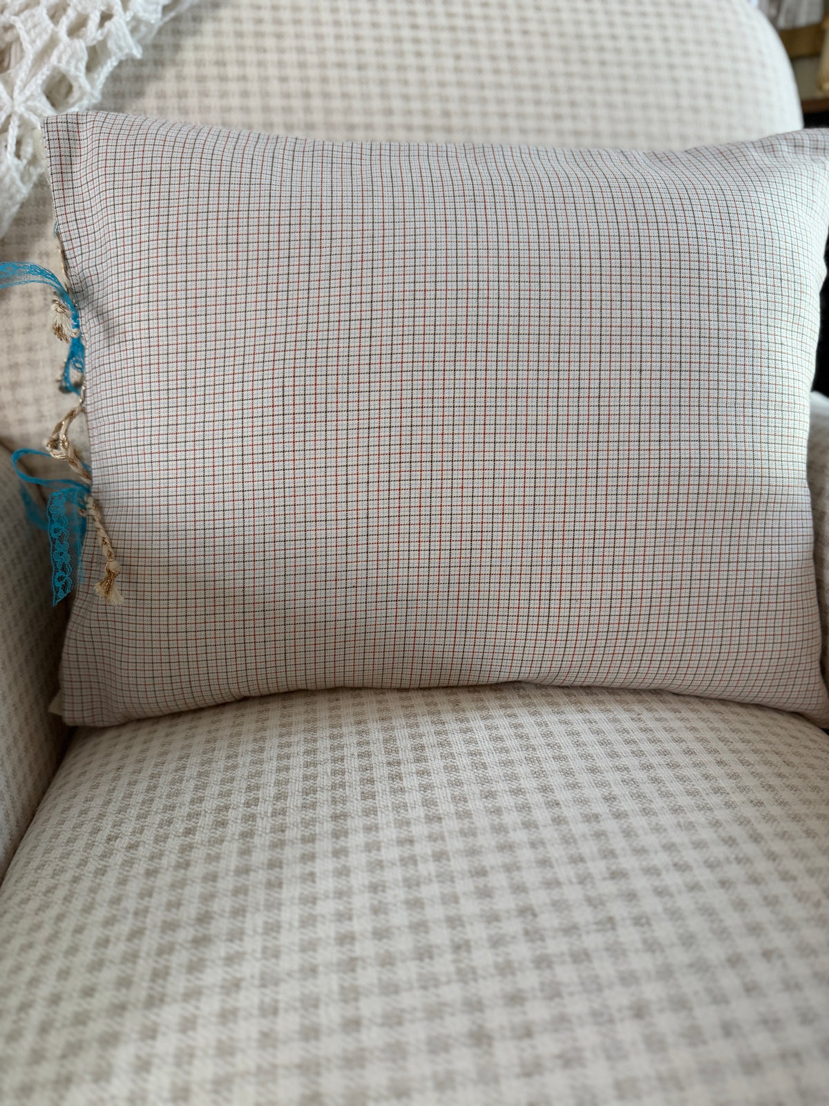 Coussin & housse décorative "chevaux bohèmes" - Dentelle ancienne & détails turquoise