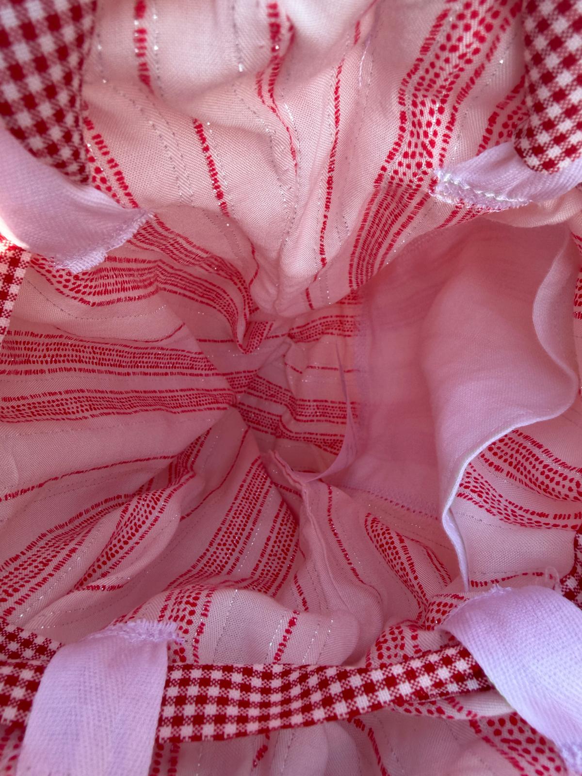 Intérieur bourse fait main, doublure en tissu rayé rose et rouge avec cordon à carreaux vichy