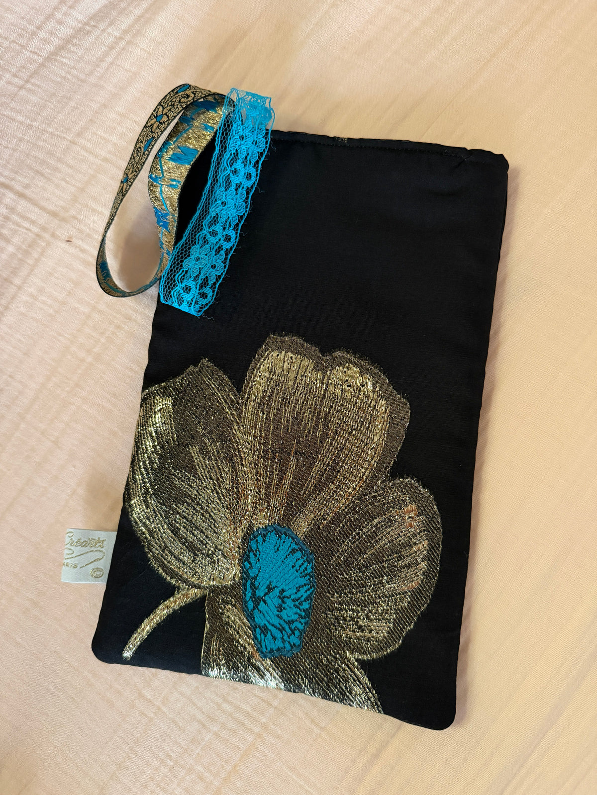 Pochette « Fleur d’Or & Turquoise » – Pièce unique