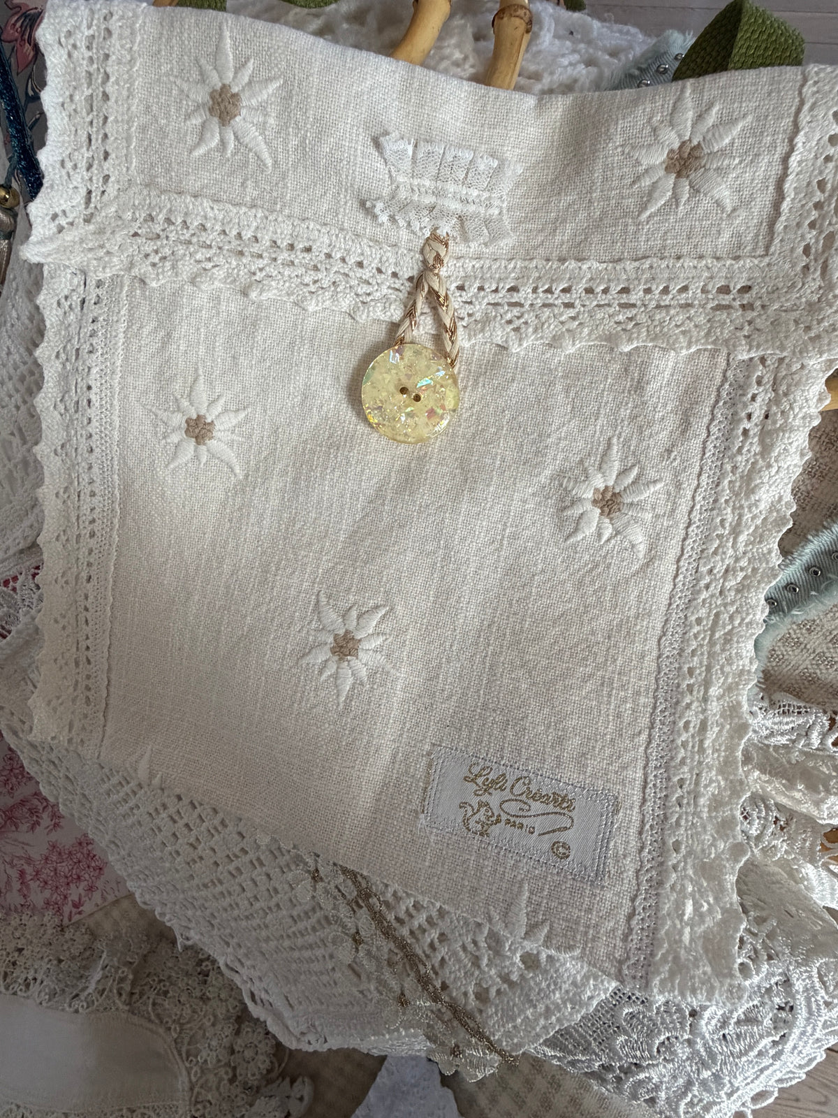 Besace sac linge ancien et fleurs 🌷