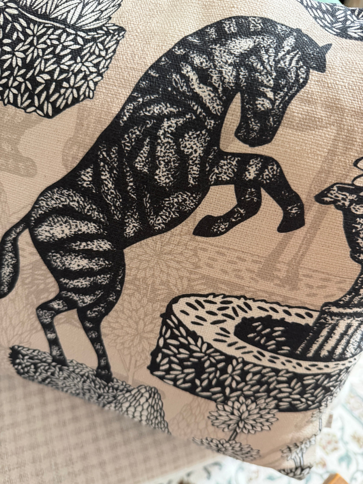Coussin & sa housse "jardin équestre"