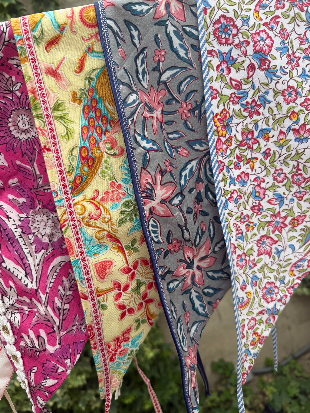 Fichu bandana en tissu - modèle au choix - pièce unique