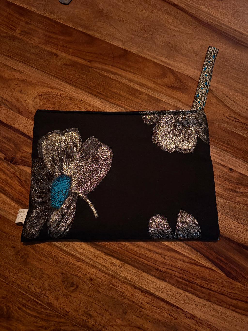 Pochette précieuse – noir, or & bleu turquoise ✨