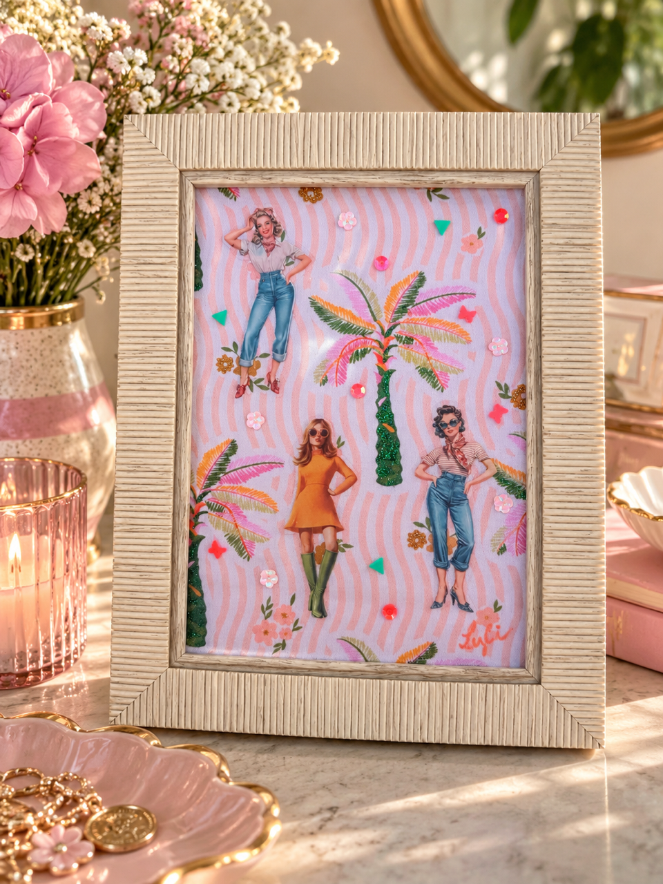 « Les Demoiselles Rétro » – Tableau textile, pièce unique