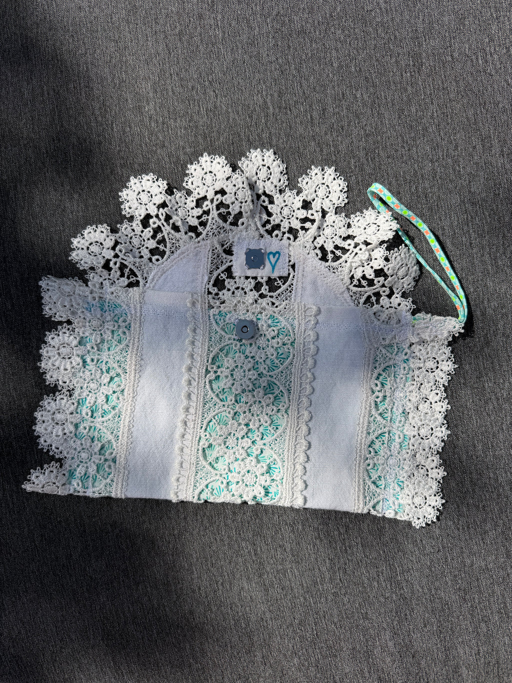 Pochette dentelles et turquoise