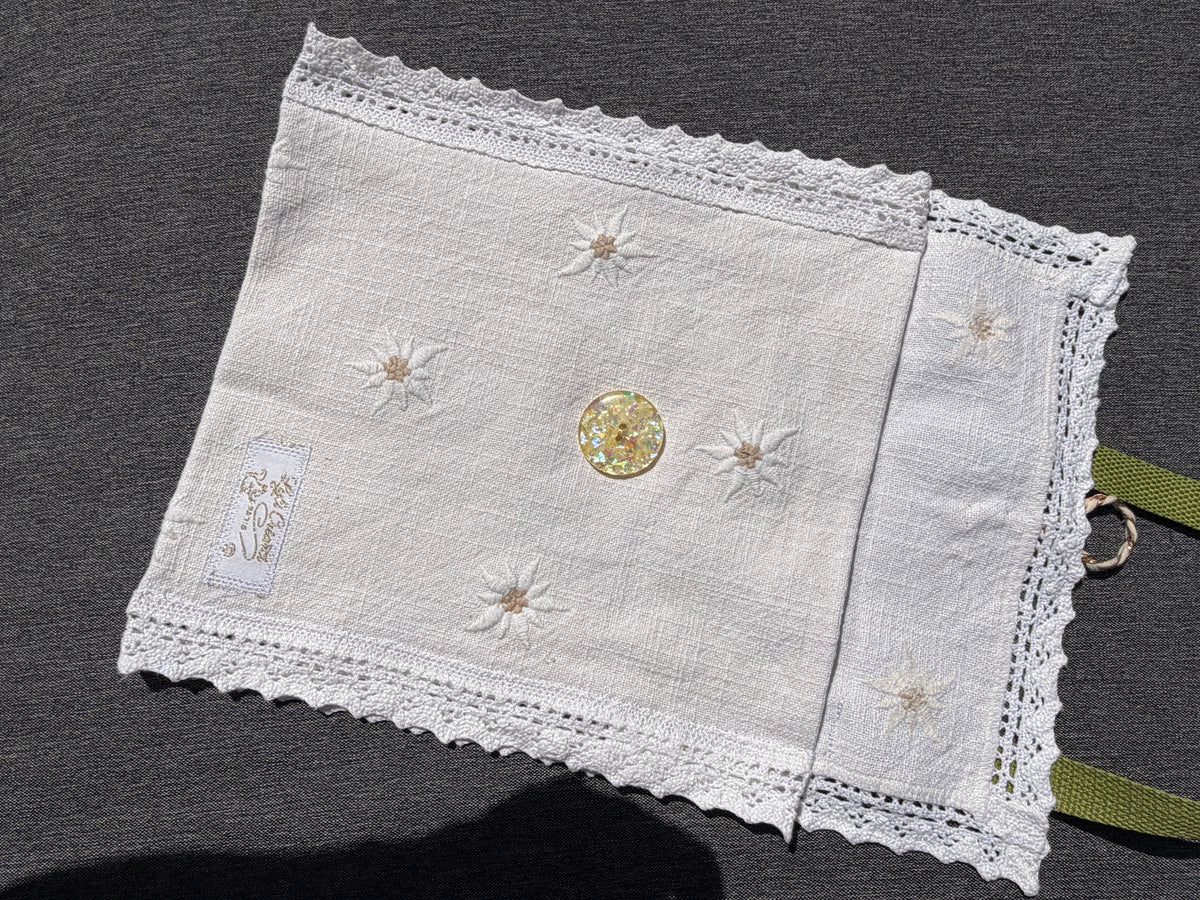 Besace sac linge ancien et fleurs 🌷