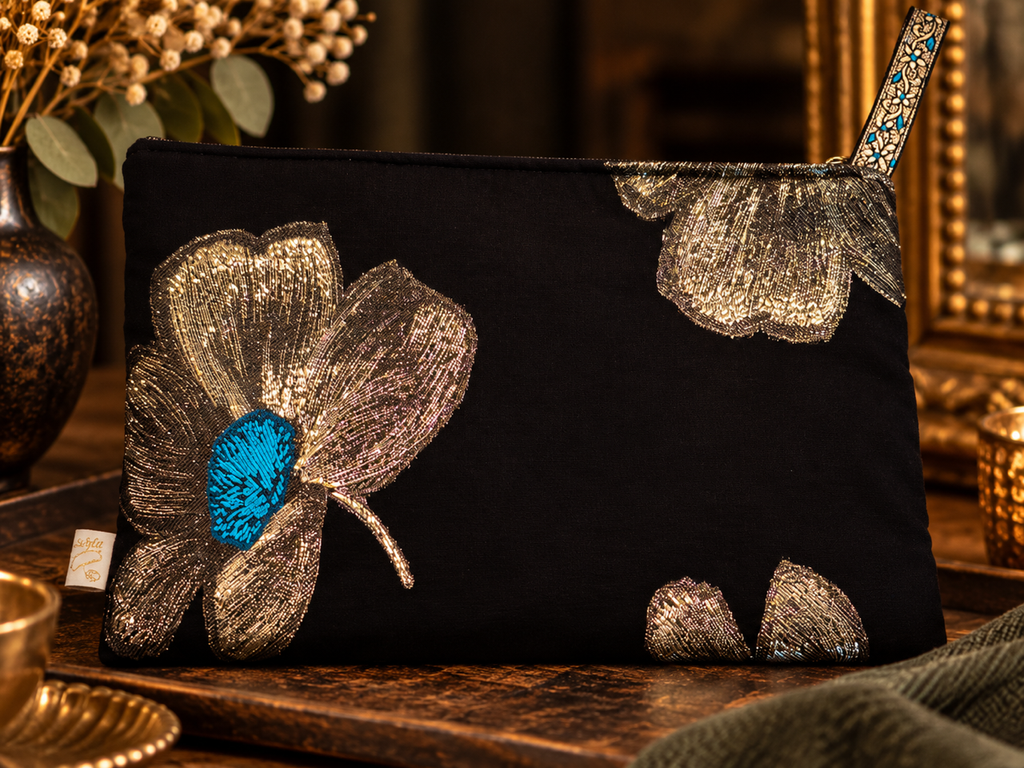 Pochette précieuse – noir, or & bleu turquoise ✨
