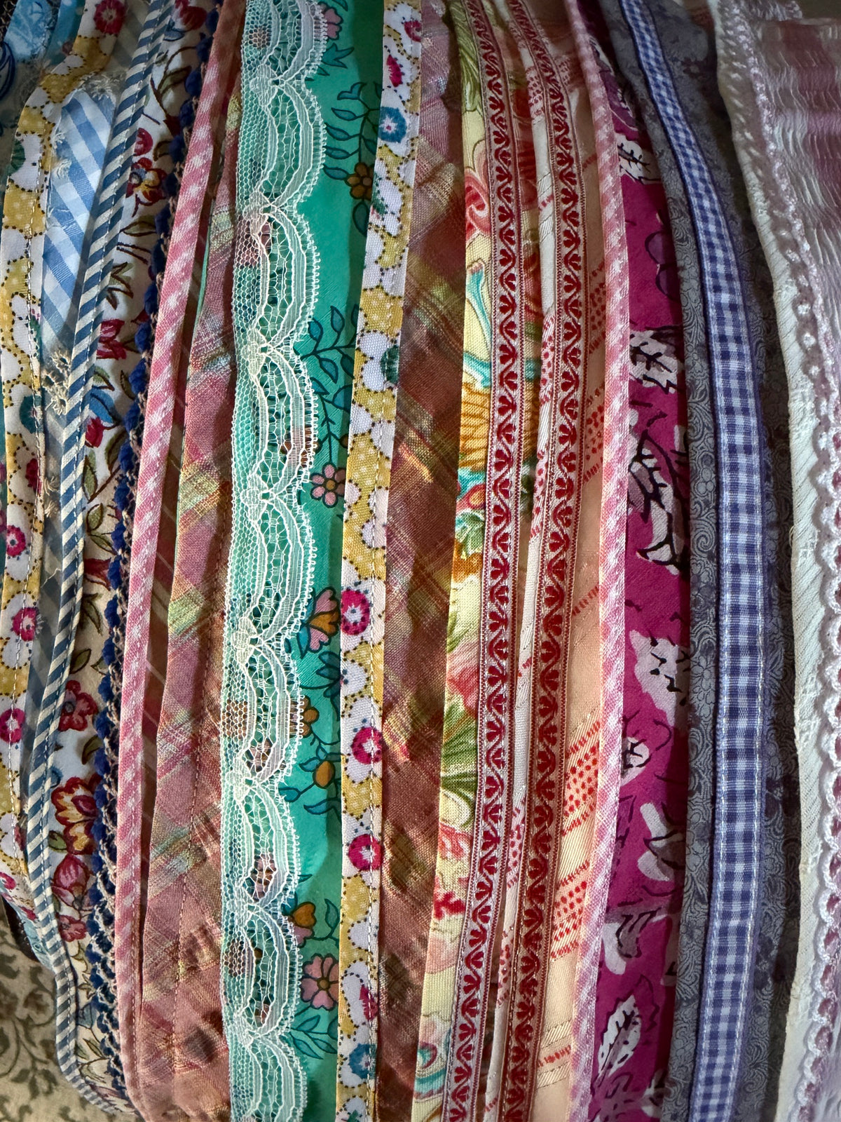 Fichu bandana en tissu - modèle au choix - pièce unique