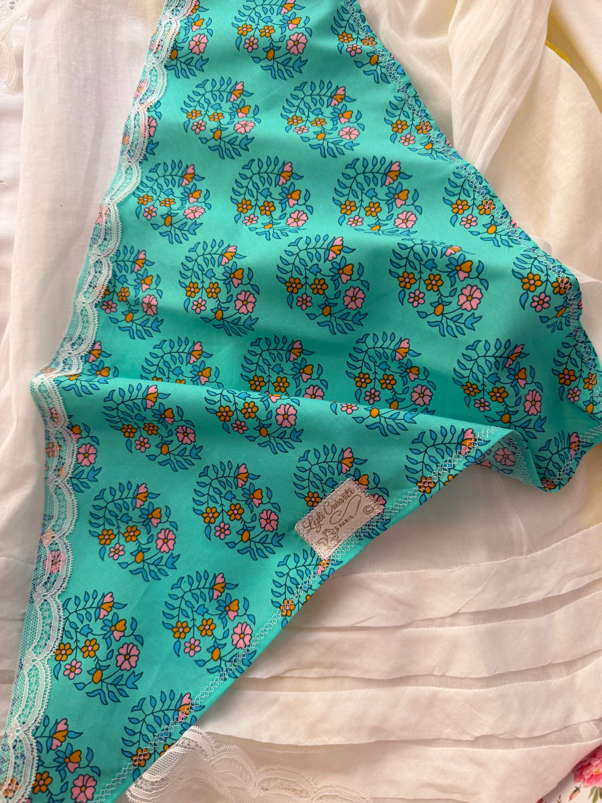 Fichu bandana en tissu - modèle au choix - pièce unique