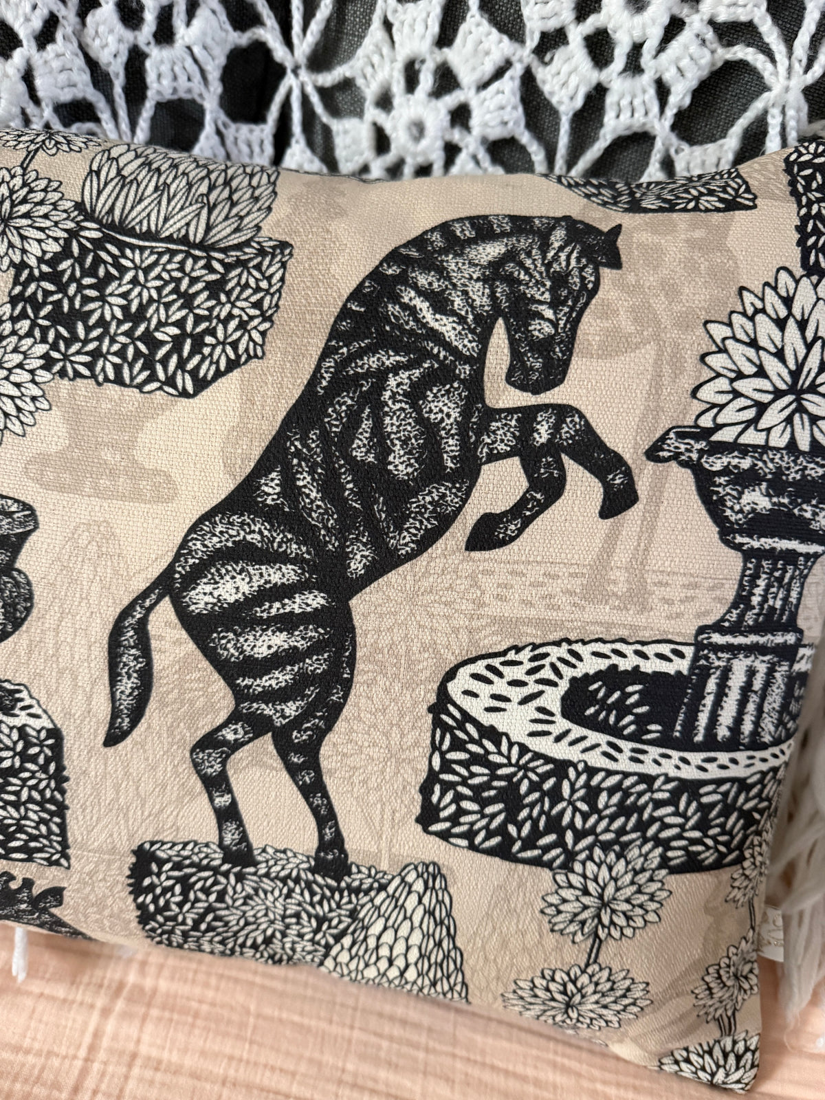 Coussin & sa housse "jardin équestre"