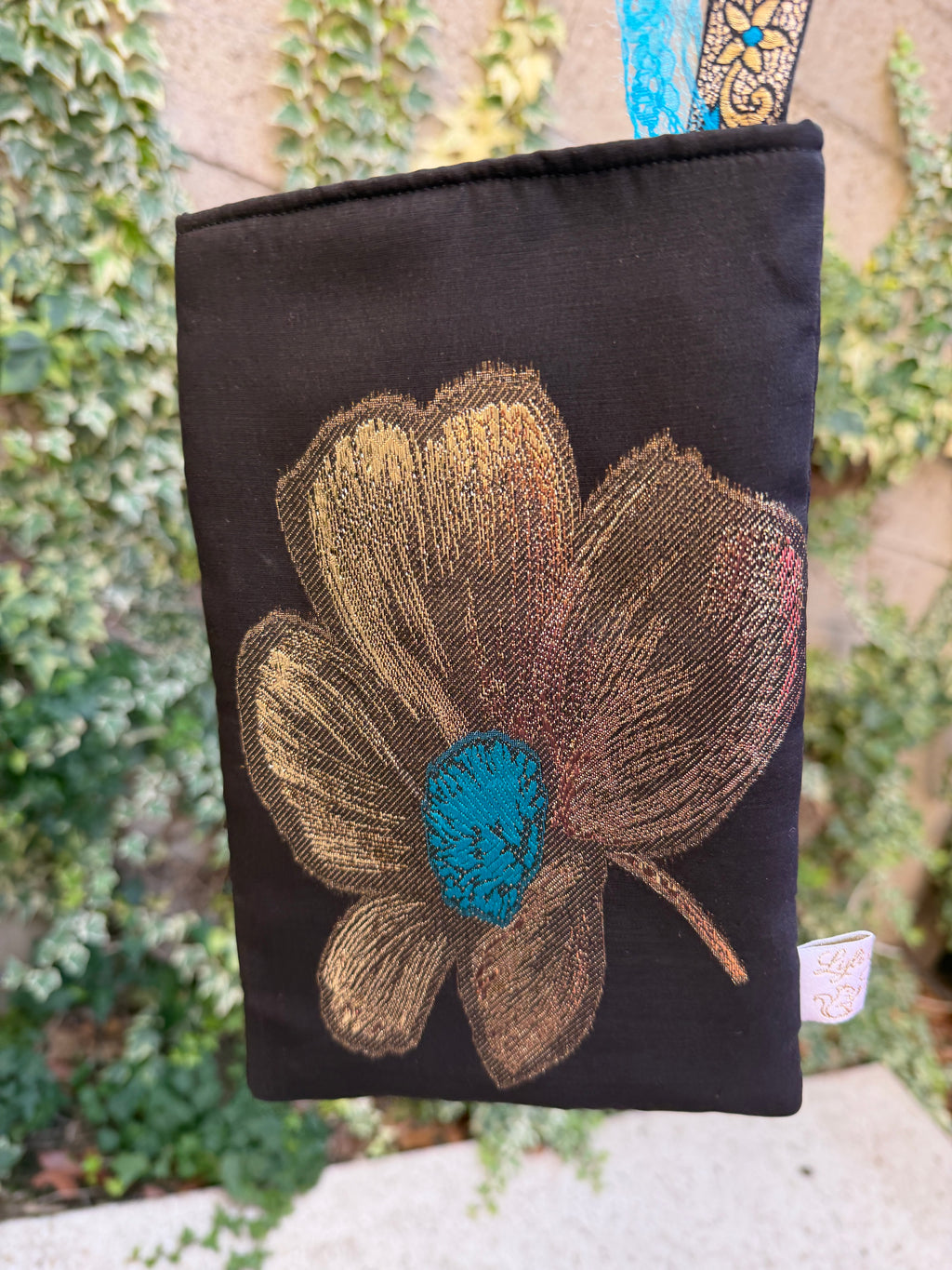 Pochette « Fleur d’Or & Turquoise » – Pièce unique